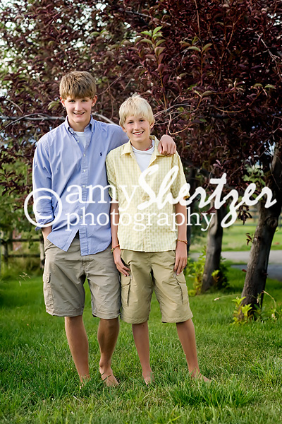 Two brothers poses for a Bozeman photo
